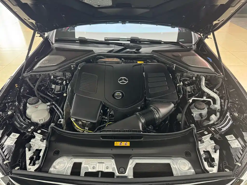 Mercedes-Benz E-Class — миниатюра 27