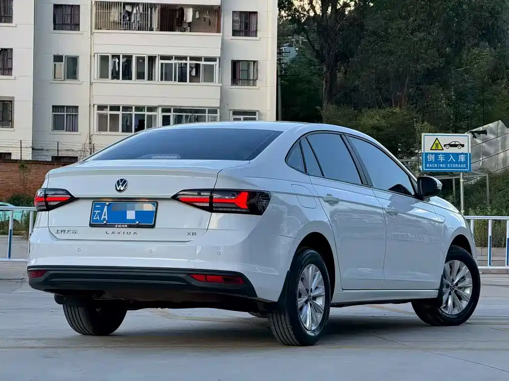 Volkswagen Lavida — миниатюра 8