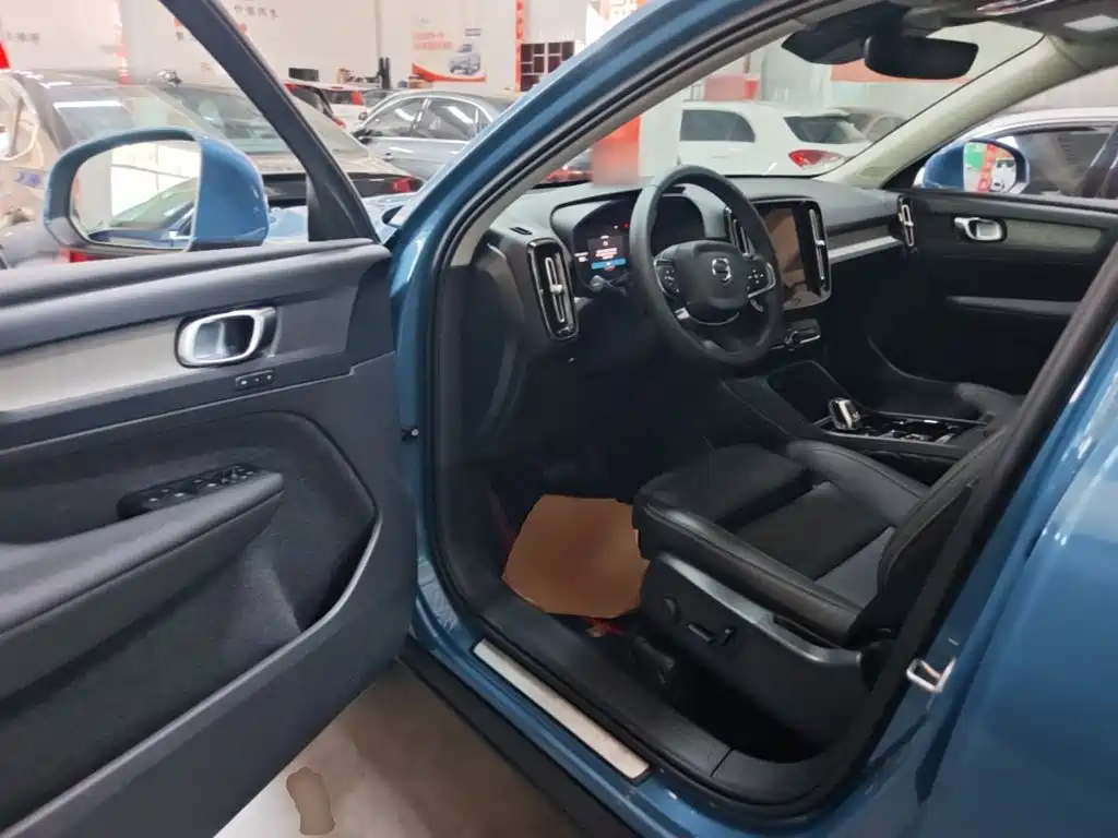 Volvo XC40 — миниатюра 16