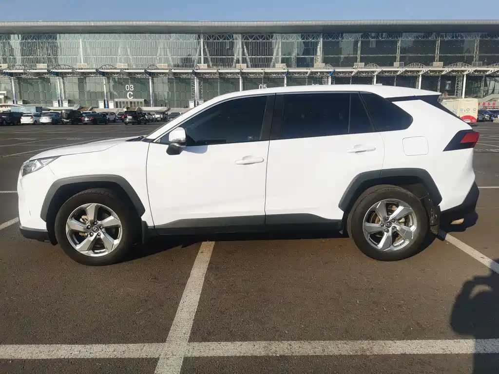 TOYOTA RAV4 RONGFANG