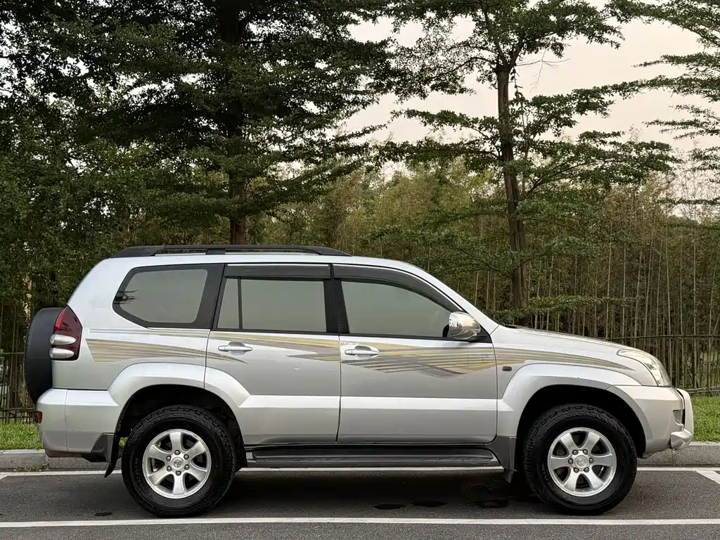 Toyota Prado (Import) — миниатюра 5