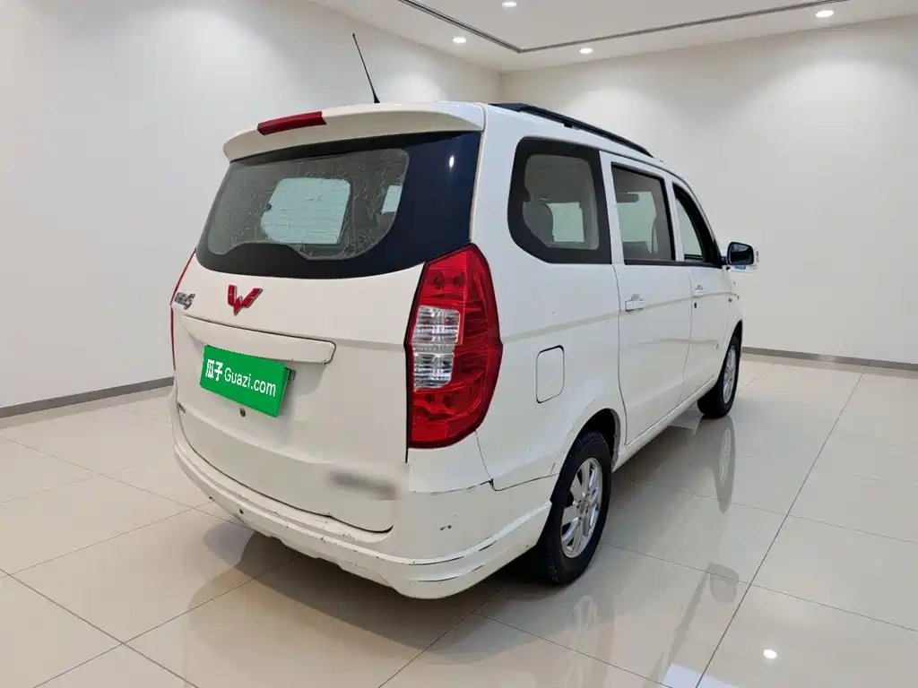 Wuling Hongguang — миниатюра 4