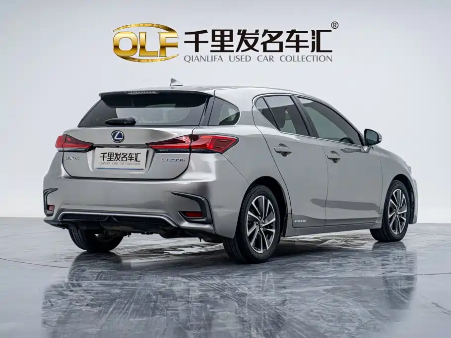 Lexus CT — миниатюра 7