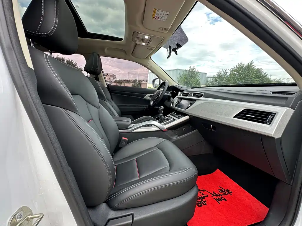 Geely Boyue — миниатюра 7