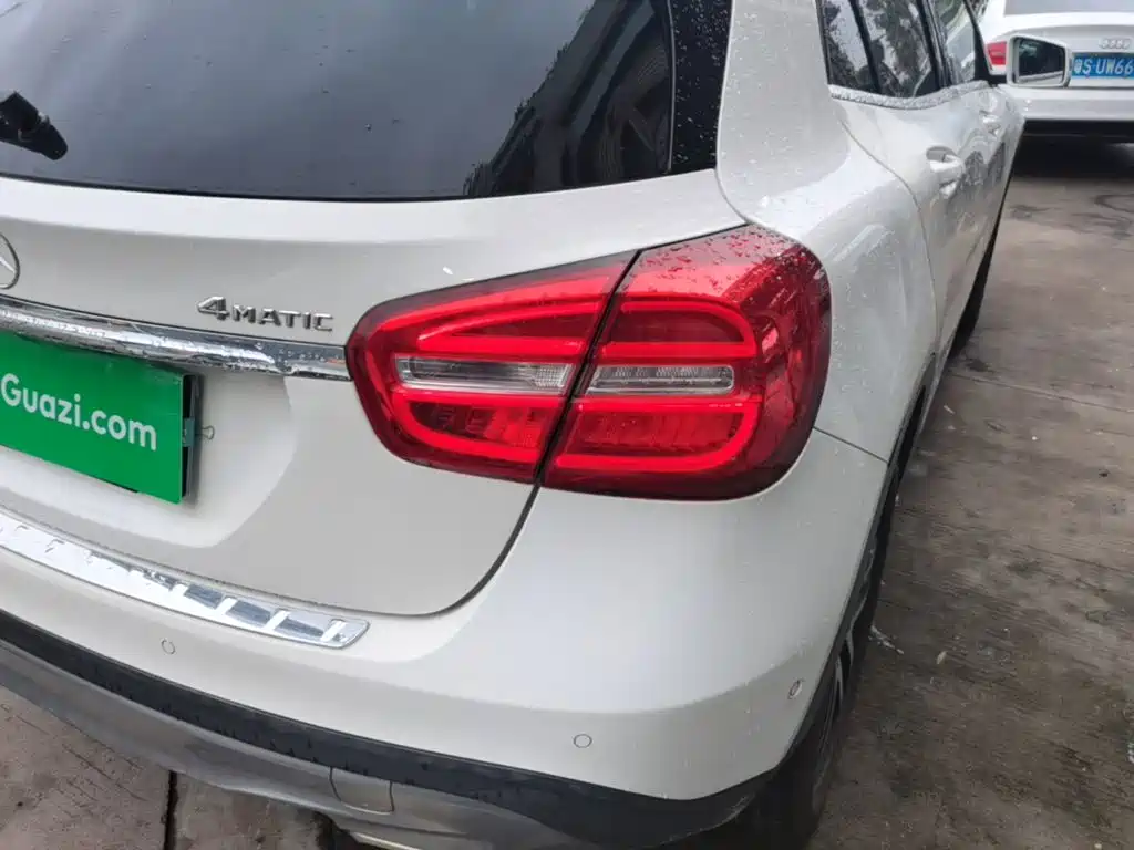 Mercedes-Benz GLA — миниатюра 8