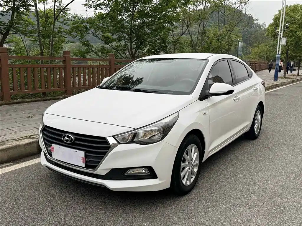 Купить Hyundai Verna