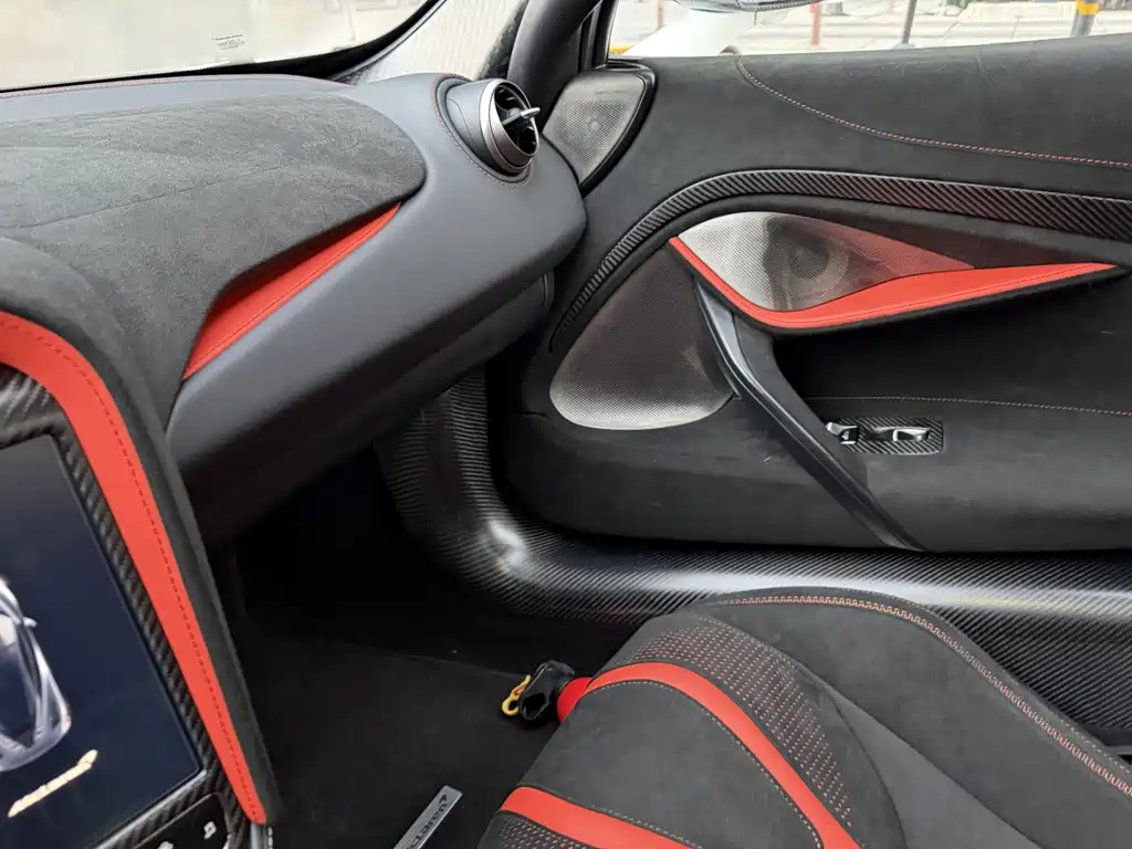 McLaren 720S — миниатюра 10