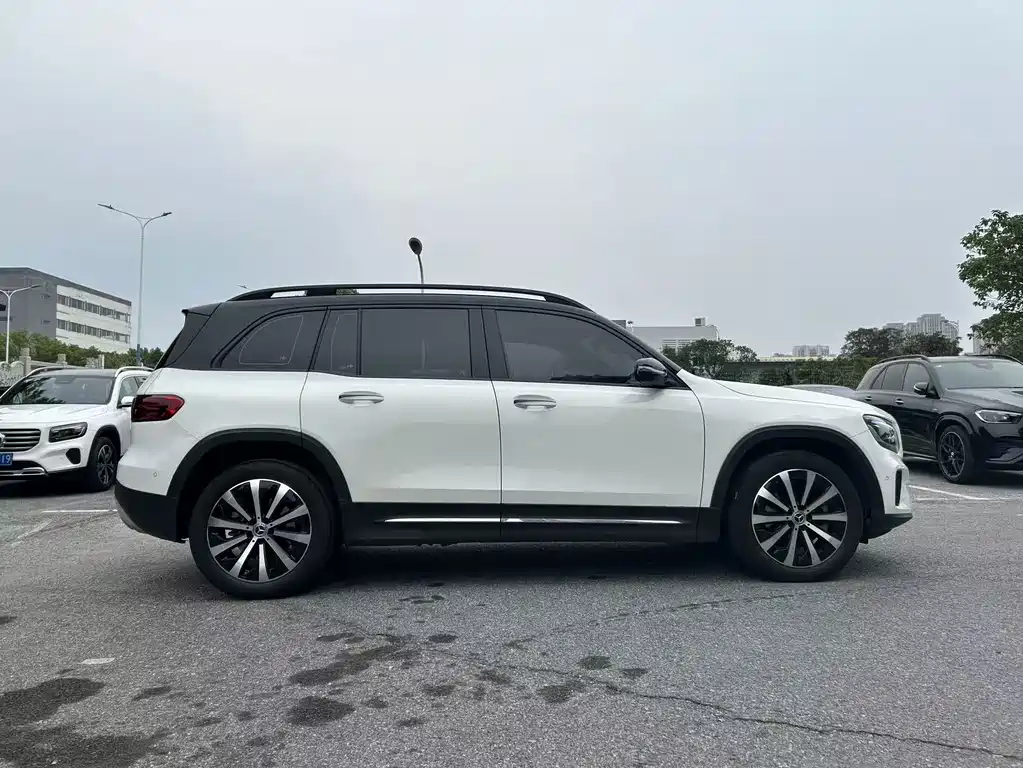 Mercedes-Benz GLB — миниатюра 4