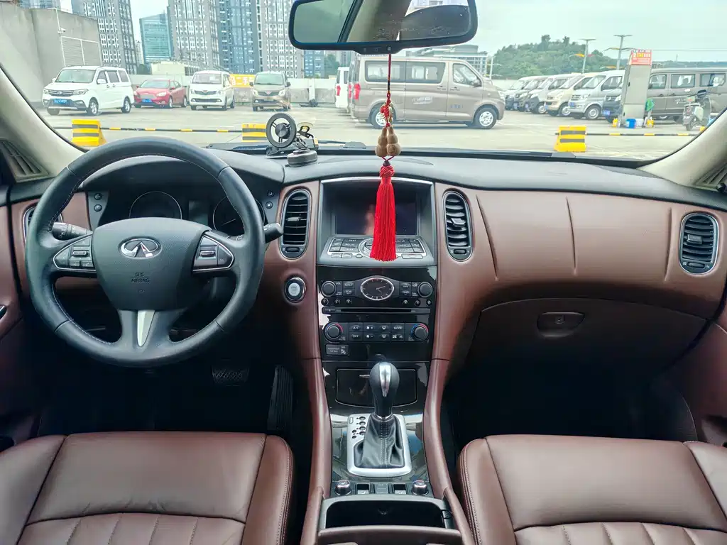 Infiniti QX50 — миниатюра 10
