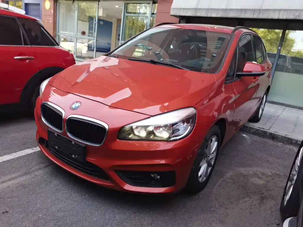 BMW 2 Series Active Tourer — миниатюра 2
