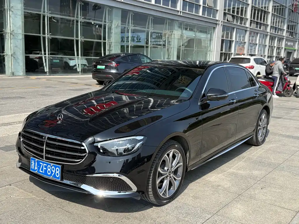 Mercedes-Benz E-Class 2021