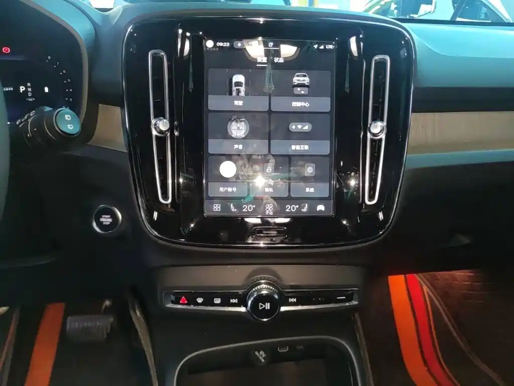 Volvo XC40 — миниатюра 13