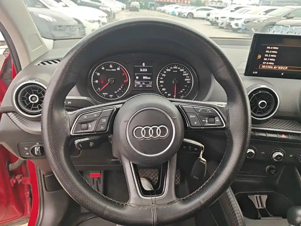 Audi Q2L — миниатюра 11