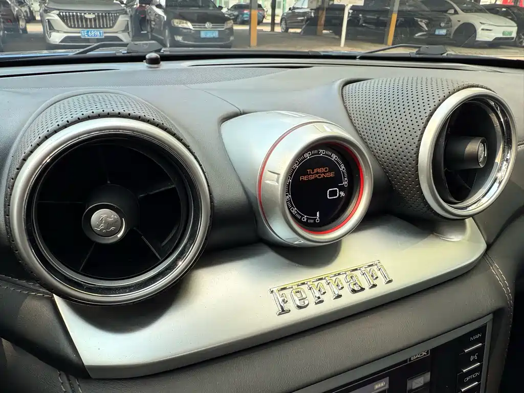 Ferrari California T — миниатюра 8
