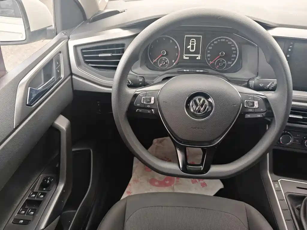 Volkswagen Polo — миниатюра 6