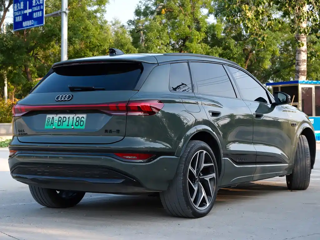 Audi Q6L e-tron — миниатюра 13