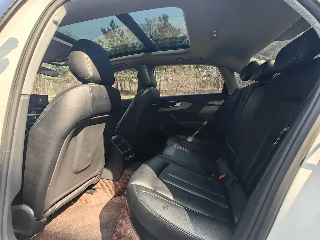 Audi A4L 2019 40 TFSI VI