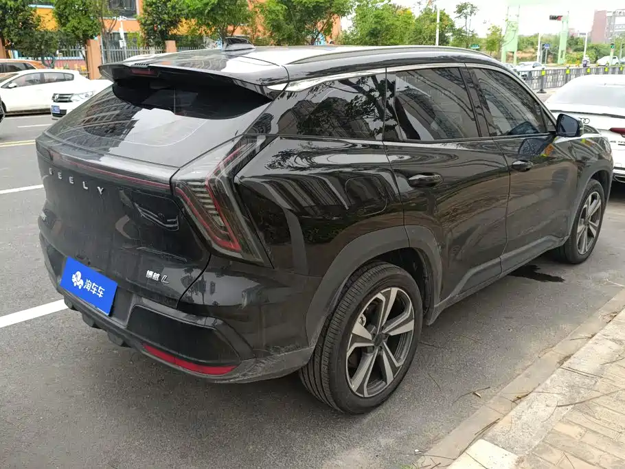 Geely Boyue L L 2025 1.5TD DCT