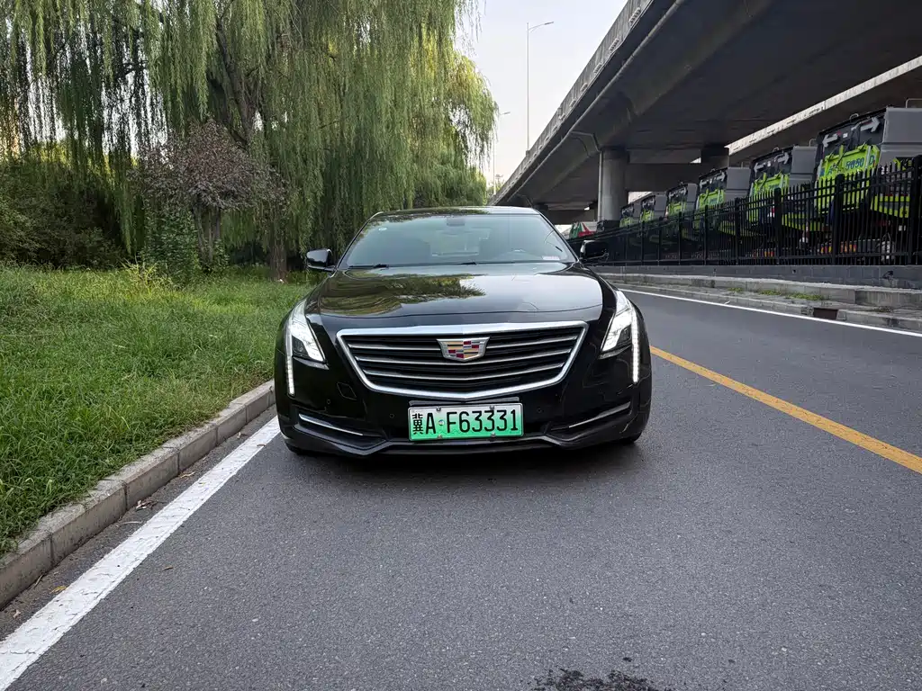 CADILLAC CT6 PLUG IN