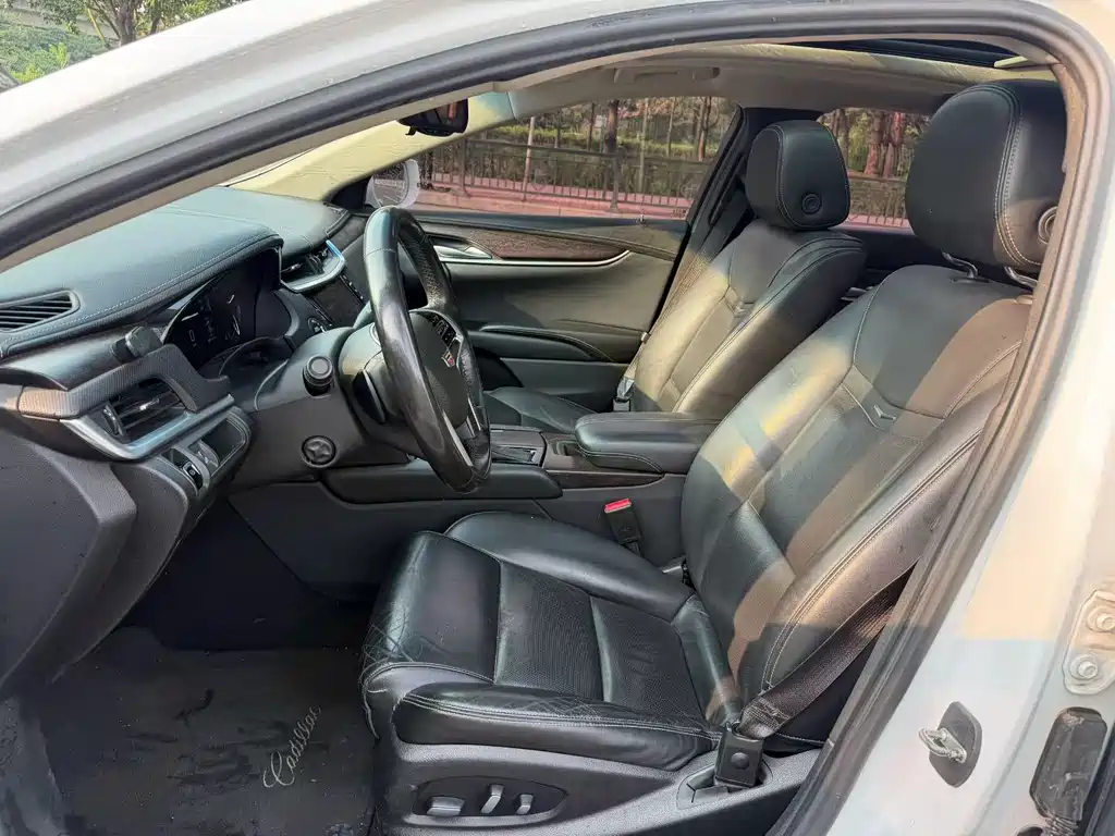 Cadillac XTS — миниатюра 6