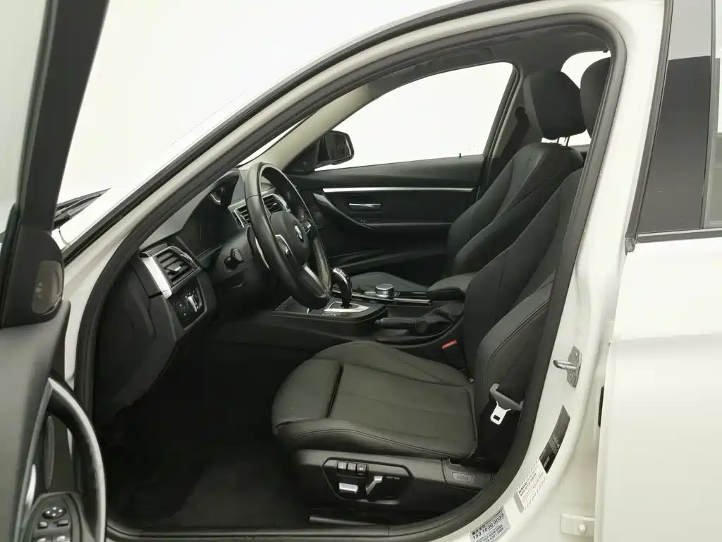 BMW 3 Series — миниатюра 10