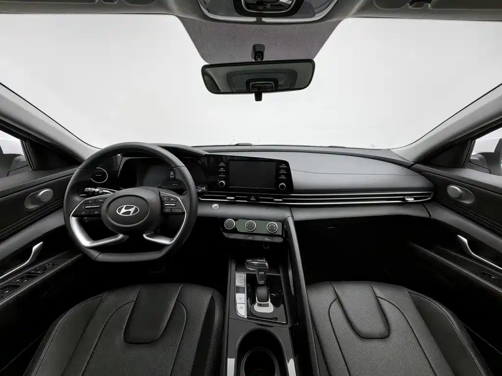 Hyundai Elantra — миниатюра 5