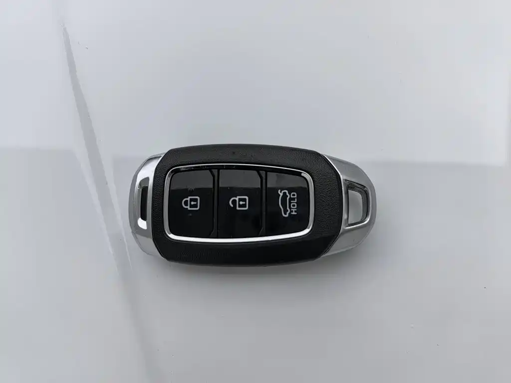 Hyundai Elantra — миниатюра 19