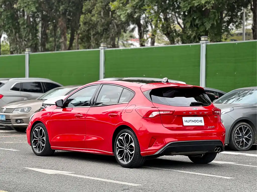 Ford Focus — миниатюра 11