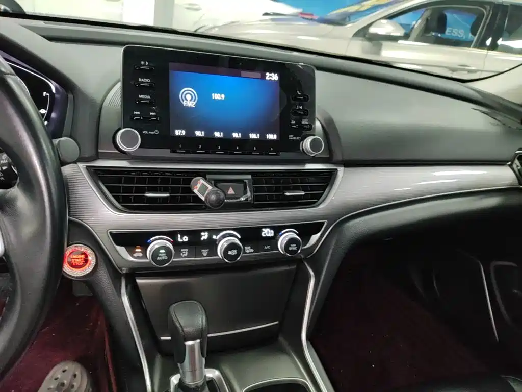 Honda Accord — миниатюра 13
