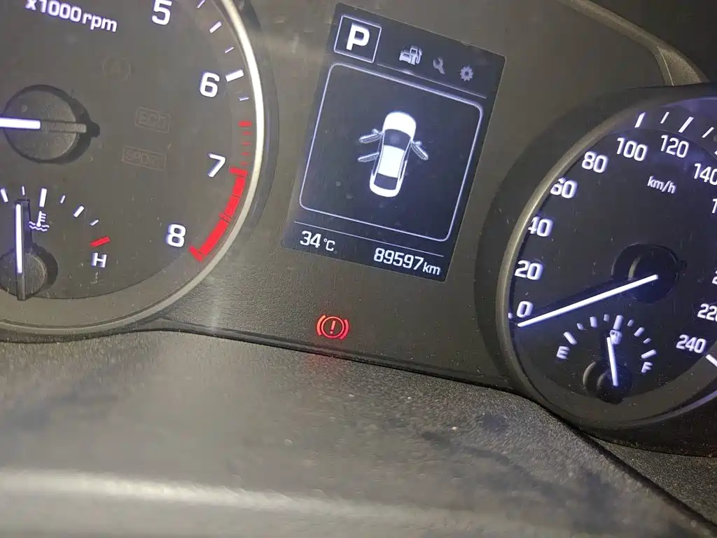 Hyundai Elantra — миниатюра 5