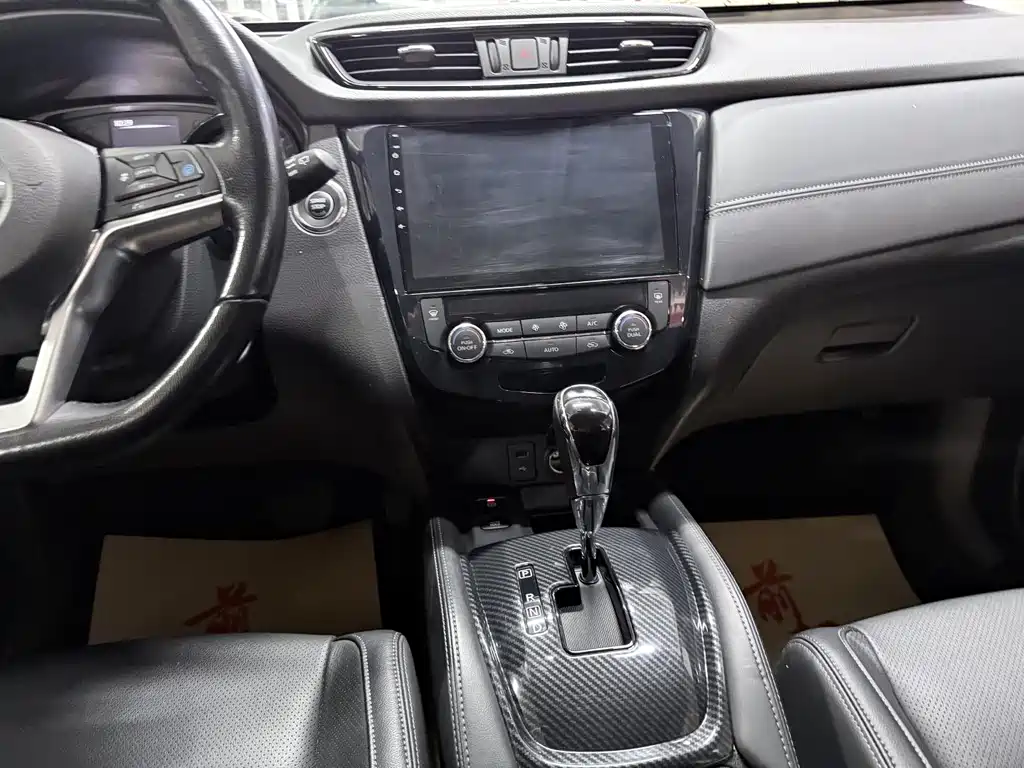 Nissan X-Trail - фото 11