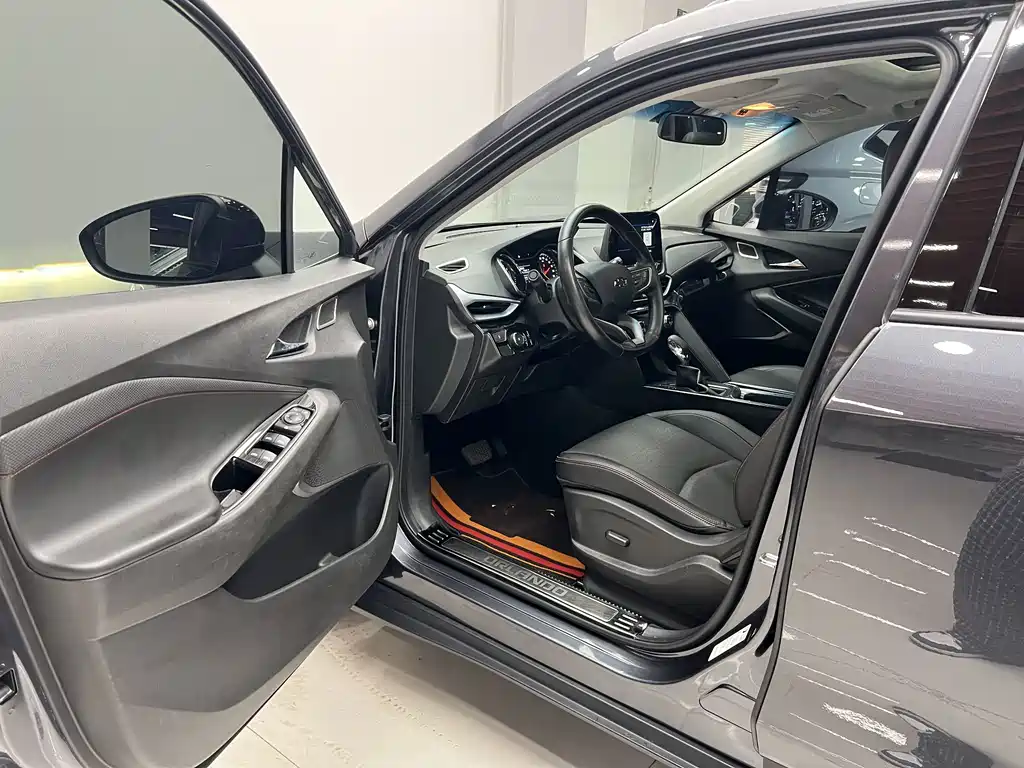Chevrolet Volando — миниатюра 6