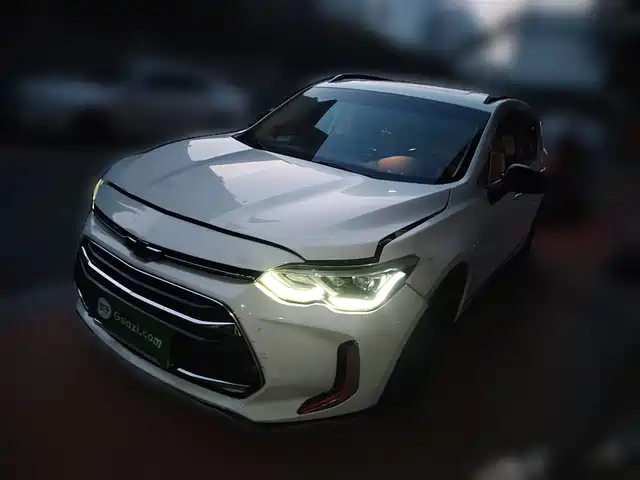 CHEVROLET VOLANDO 2020