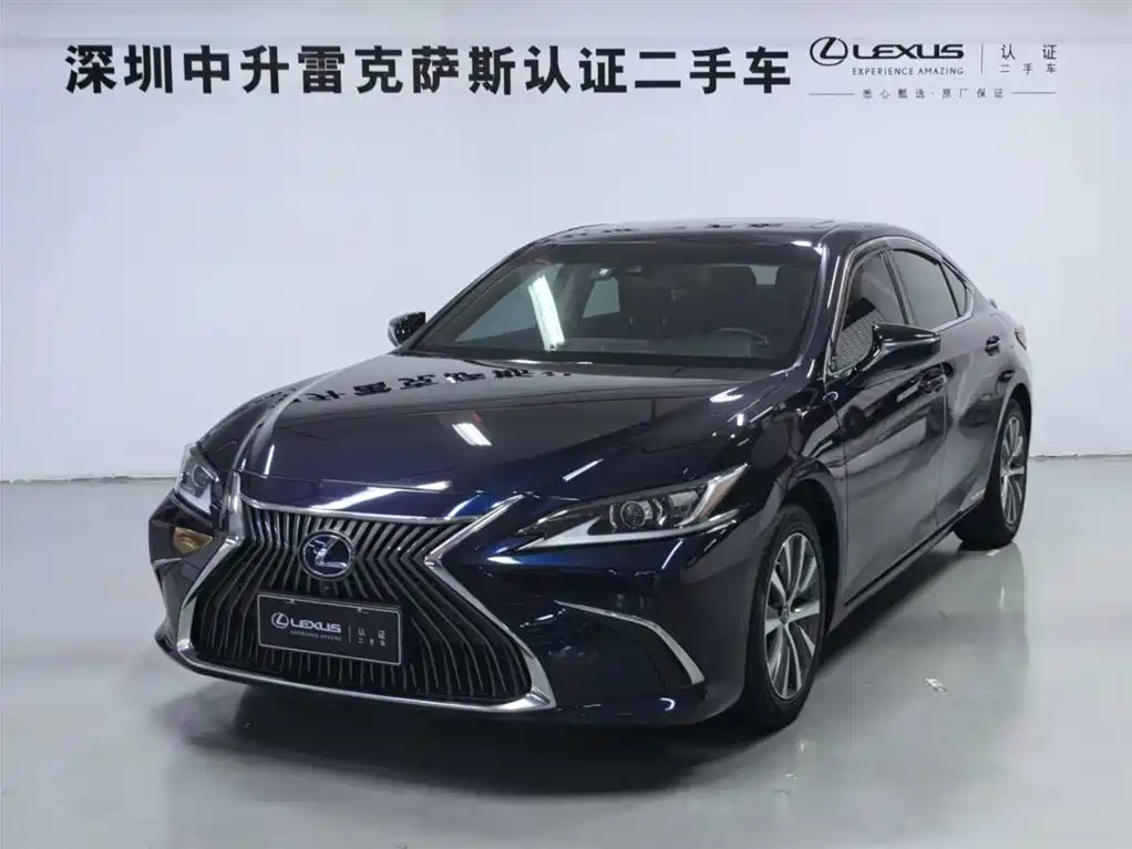 Lexus ES 2019