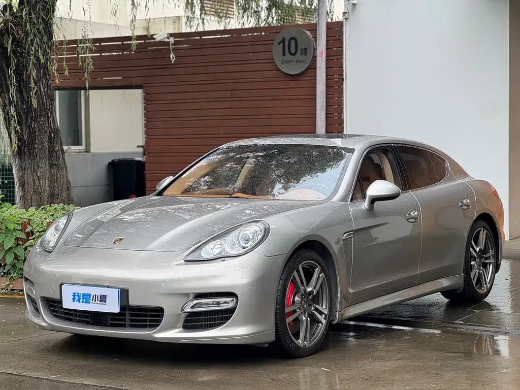 Porsche Panamera 2010 Panamera Turbo 4.8T