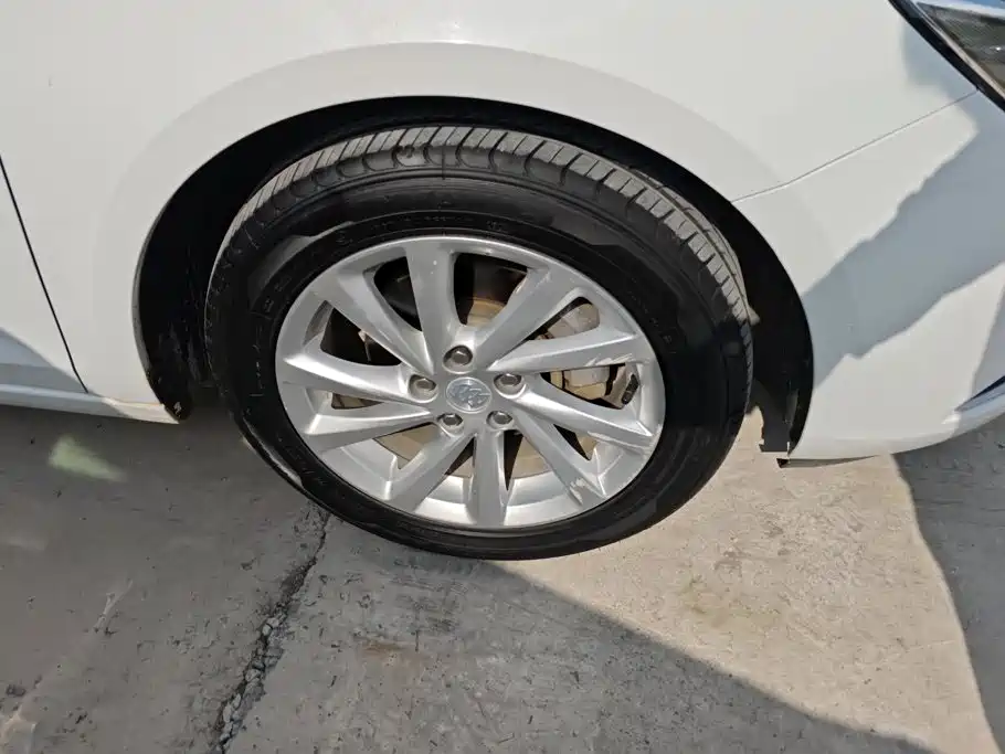 Buick Verano — миниатюра 5