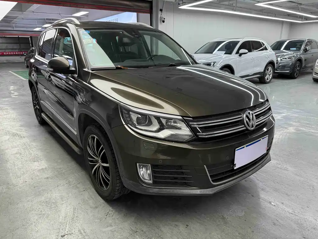 Volkswagen Tiguan 2015 2.0TSI AT Flagship