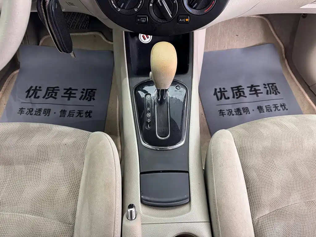 Nissan Tiida — миниатюра 19