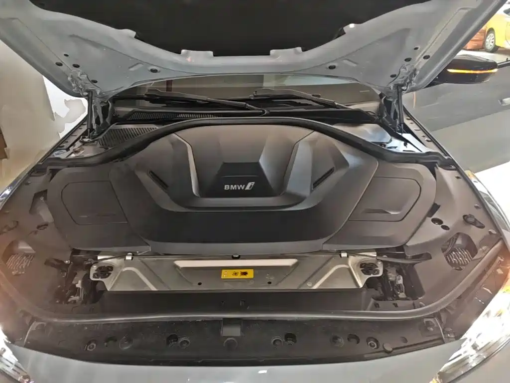 BMW i4 — миниатюра 20