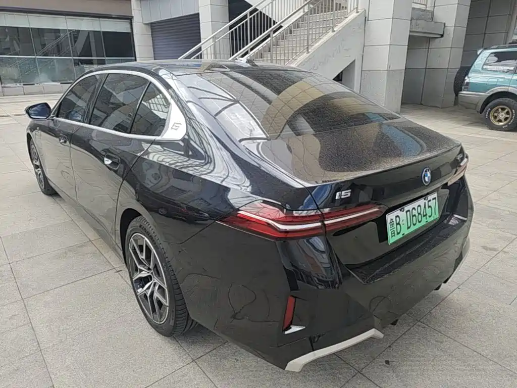 BMW i5 — миниатюра 5