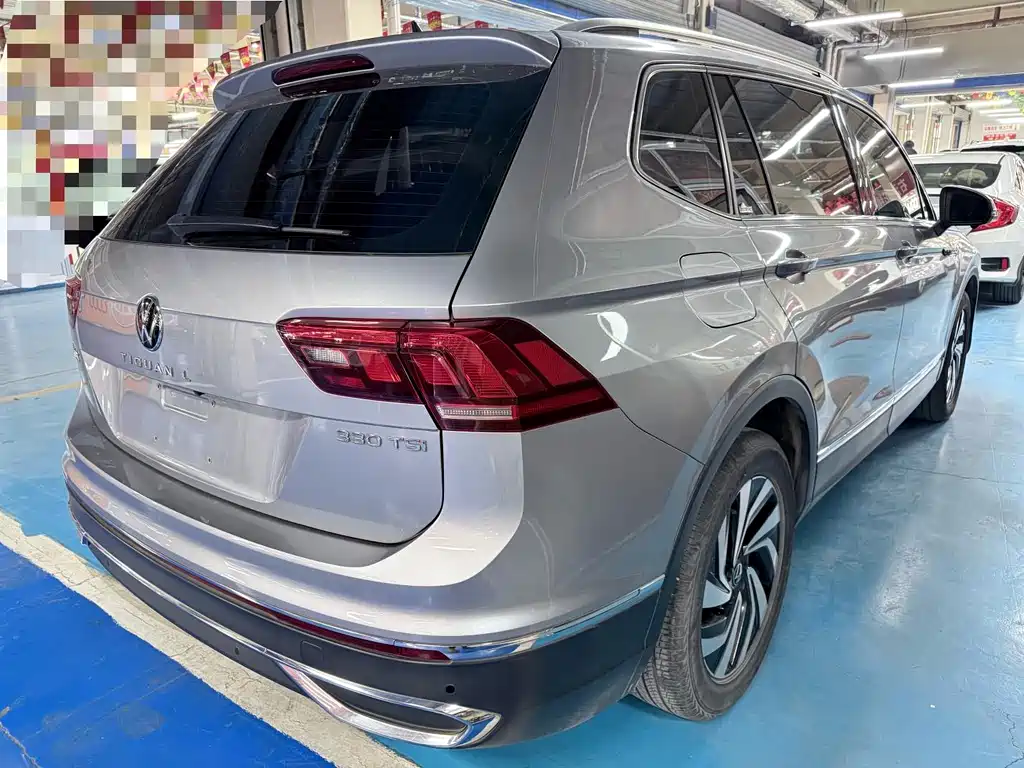 Volkswagen Tiguan L - фото 19