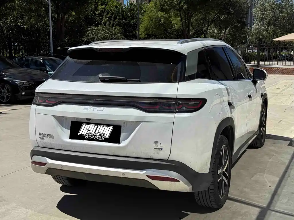 BYD L DM-i — миниатюра 2