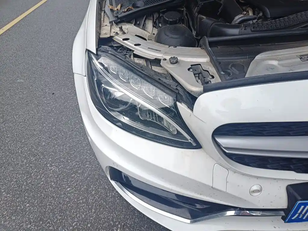 Mercedes-Benz C-Class — миниатюра 7