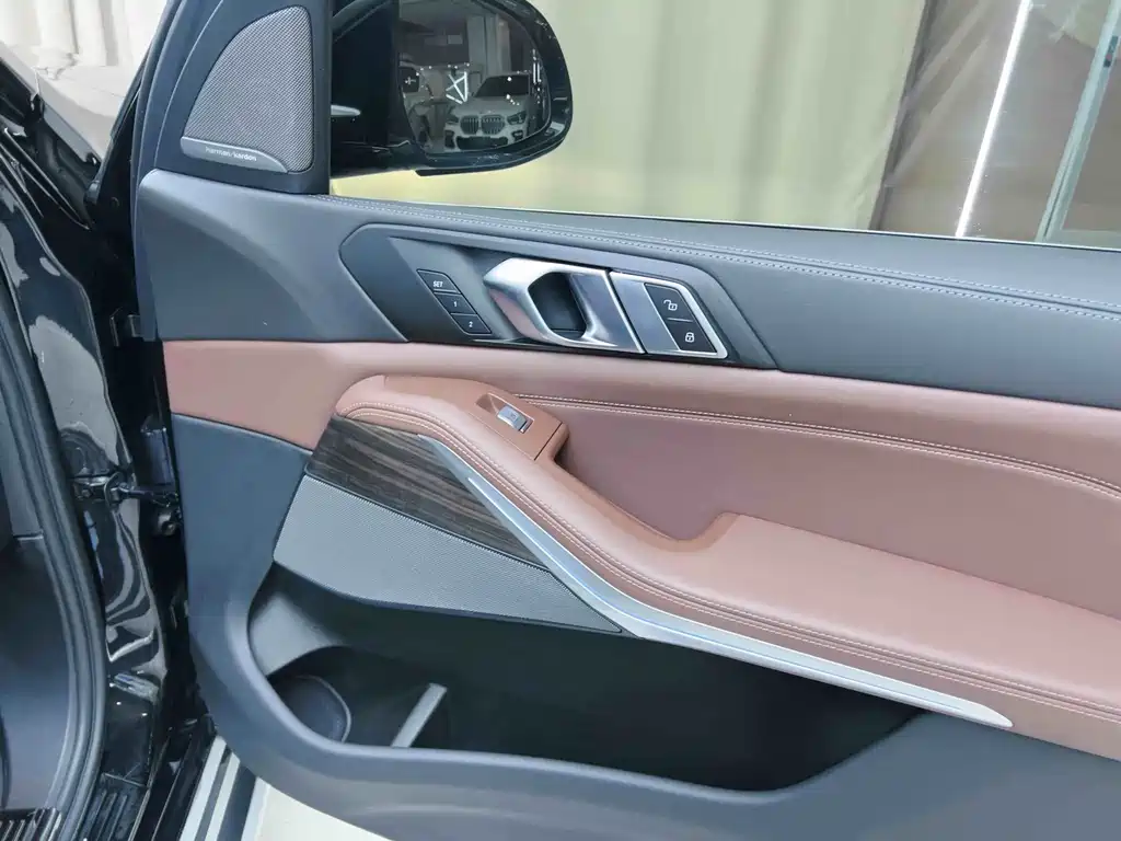 BMW X7 — миниатюра 5
