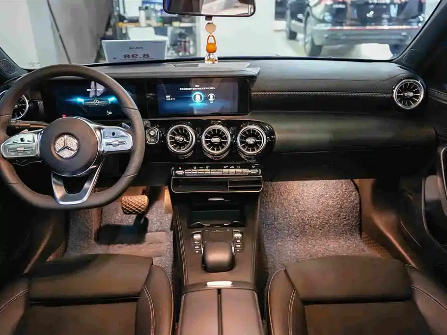 Mercedes-Benz A-Class — миниатюра 11