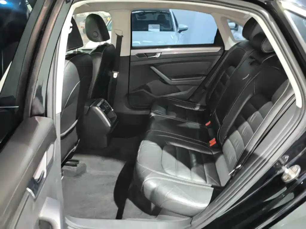 Volkswagen Passat — миниатюра 17