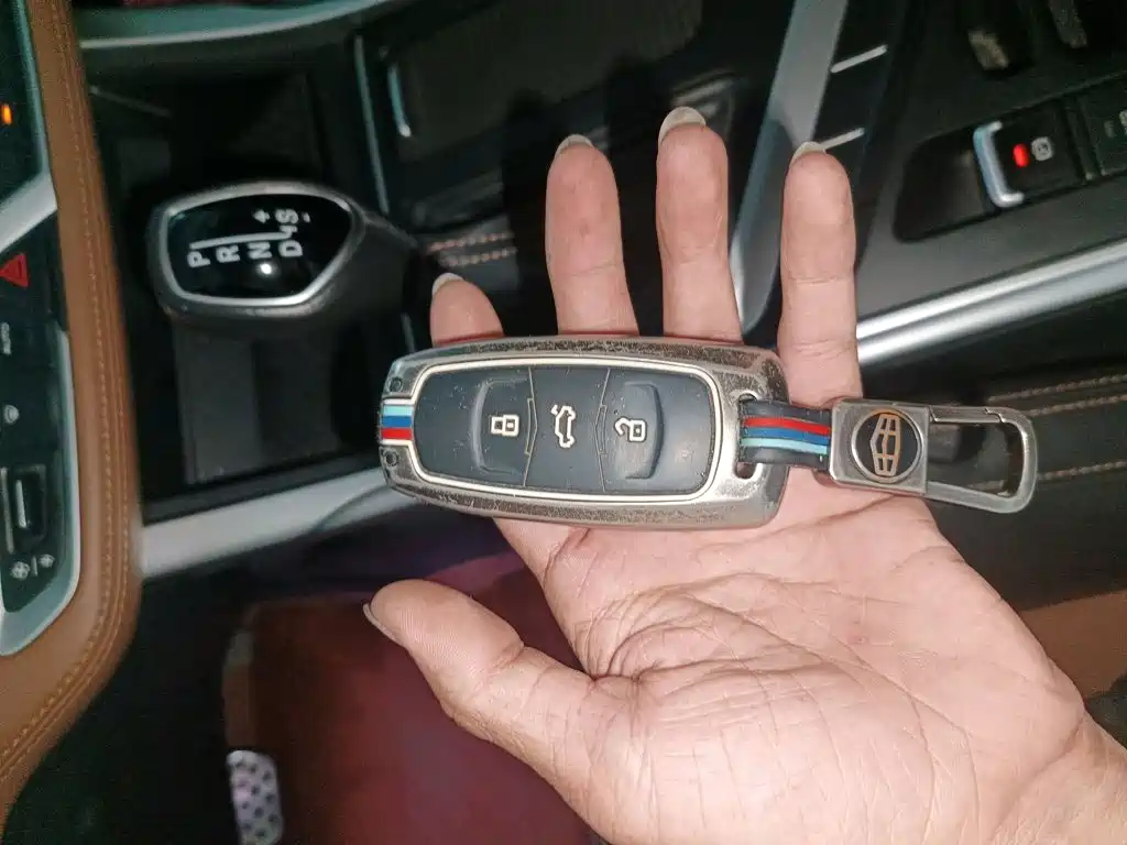 Geely Vision X6 — миниатюра 9