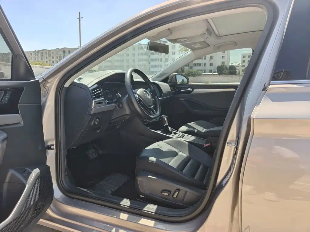 Volkswagen Sagitar — миниатюра 3