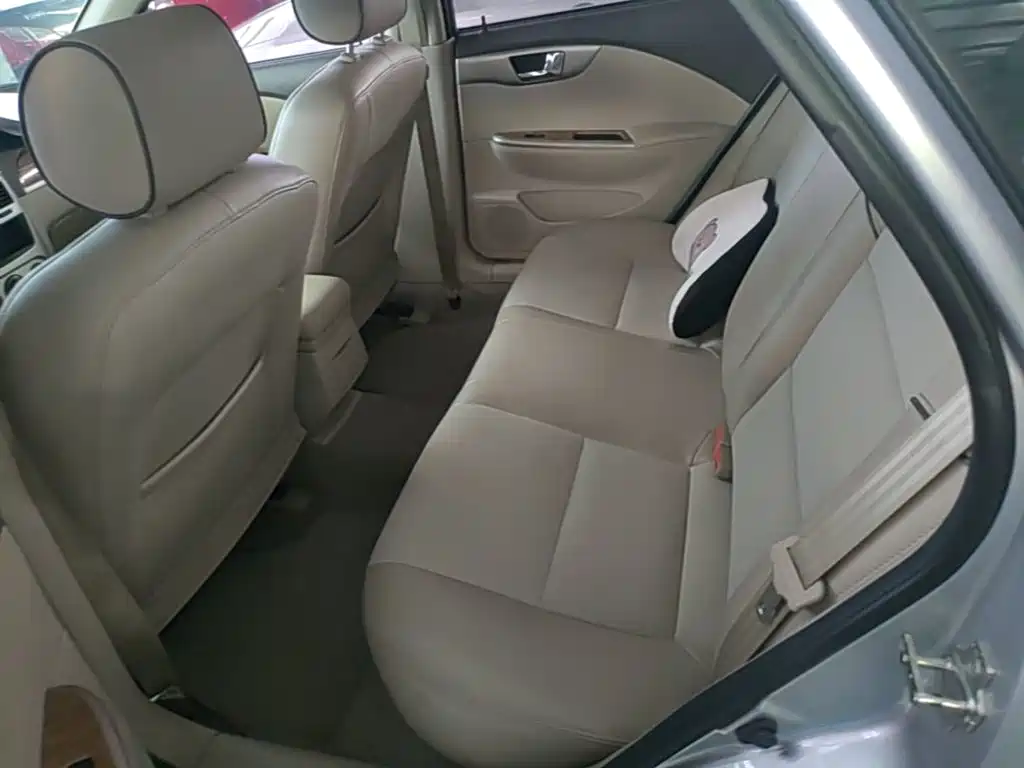 Buick Excelle — миниатюра 17