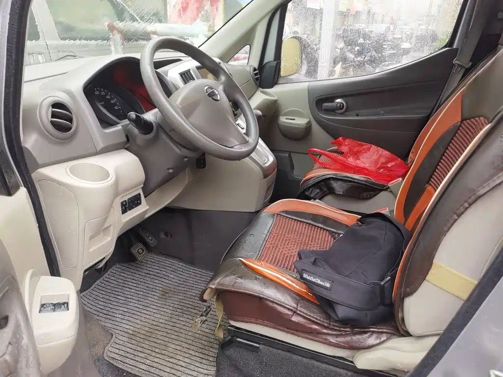 Nissan NV200 — миниатюра 12